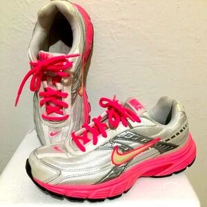 Nike Initiator White Metallic Silver Pink Athletic Shoes Snickers Women’s Sz 6.5